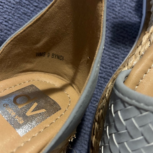 DOLCE VITA DANE LIGHT BLUE WEDGES ESPADRILLE PLATFORM
SANDALS SIZE 9 Reg… - Picture 5 of 6